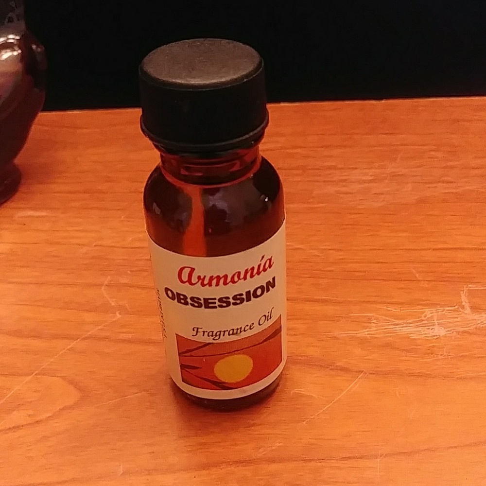 Fragrance oils for oil burners